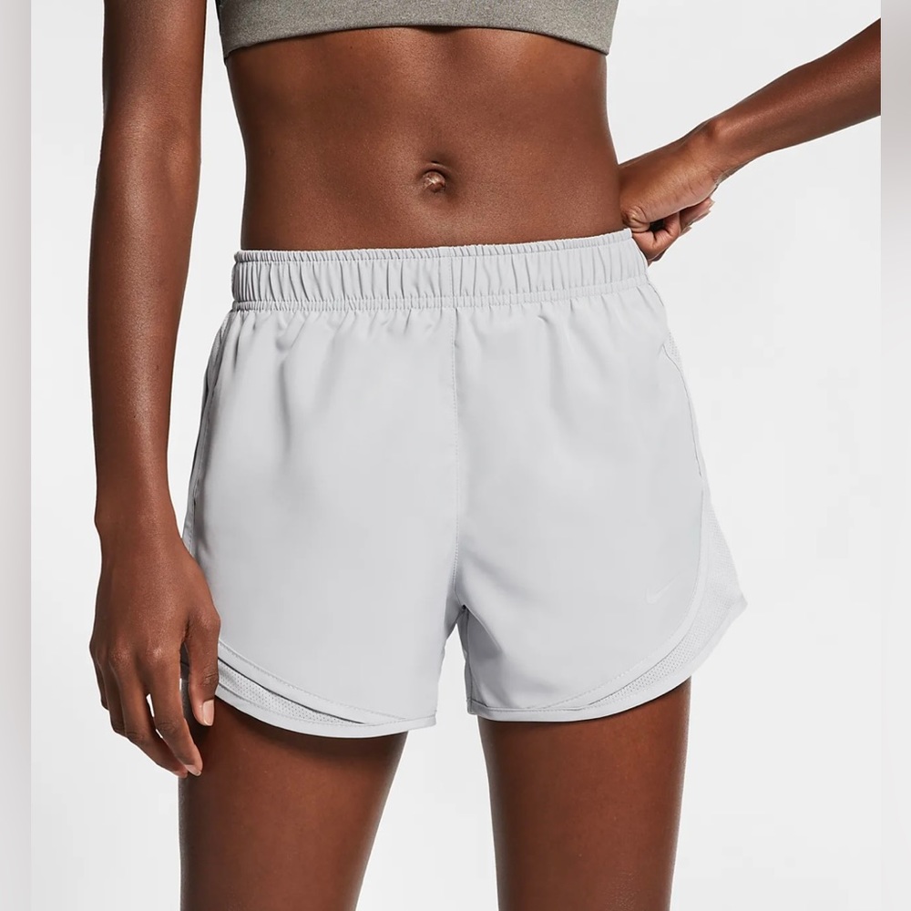 Nike Women’s White Brief-Lined Running Shorts. M.